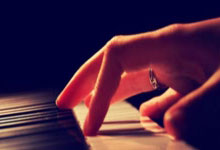 中超-吴曦头球绝杀 申花2-1逆转河南登顶积分榜.